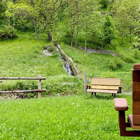 Aux Pieds Du Malatra' 2 *