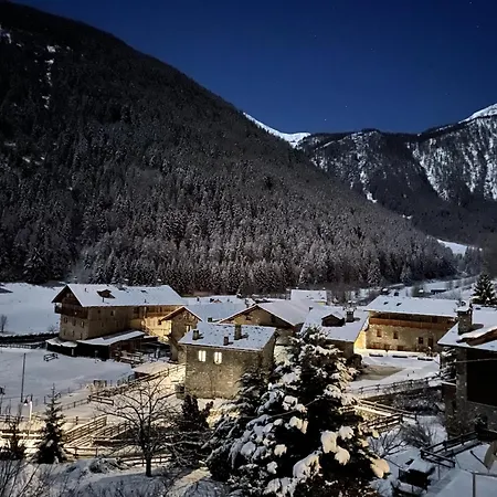 Aux Pieds Du Malatra' 2 Apartmán
